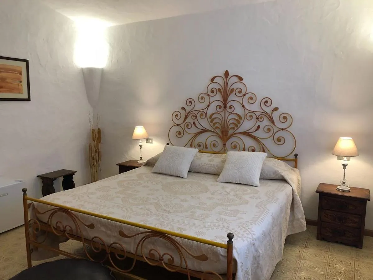 B & B Gli Oleandri San Pantaleo 0*,