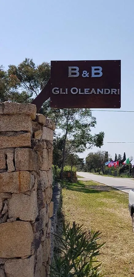 B & B Gli Oleandri San Pantaleo